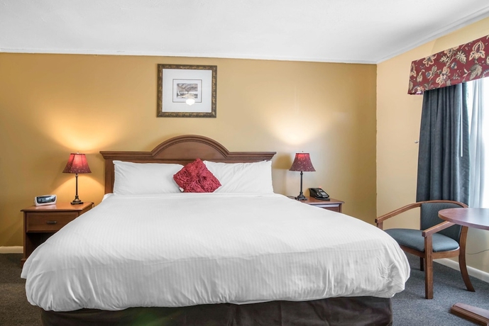 Imagen de la habitación del Hotel Econo Lodge Inn and Suites, Laconia. Foto 8