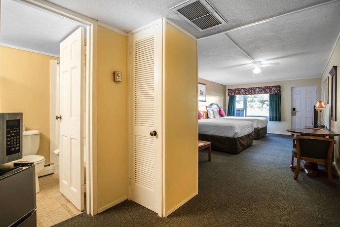 Imagen de la habitación del Hotel Econo Lodge Inn and Suites, Laconia. Foto 15
