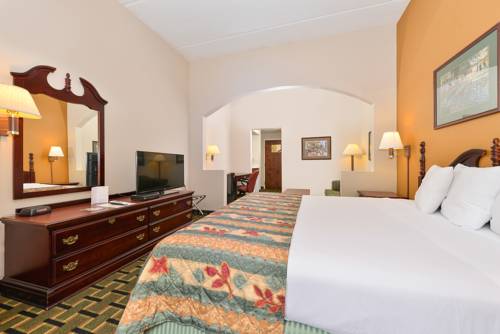 Imagen de la habitación del Hotel Econo Lodge Inn and Suites, Marietta. Foto 4