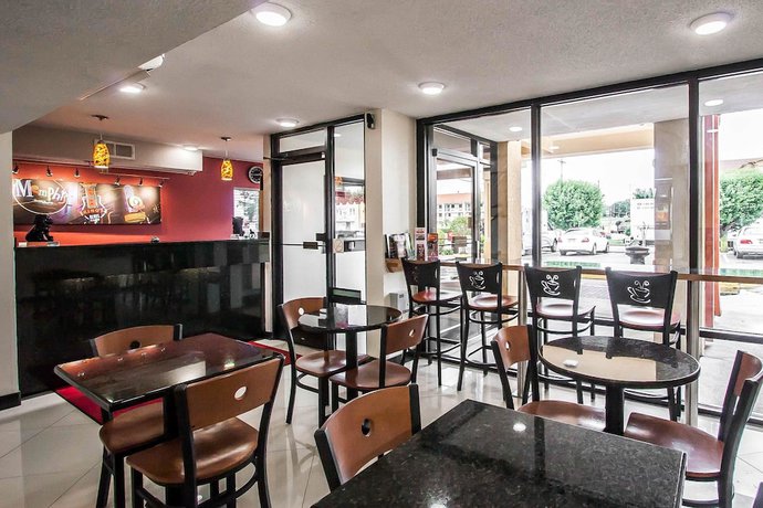 Imagen de los interiores del Hotel Econo Lodge Inn and Suites, Memphis. Foto 19
