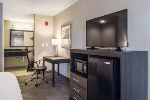 Imagen de la habitación del Hotel Econo Lodge Inn and Suites North Little Rock Near Riverfront. Foto 5