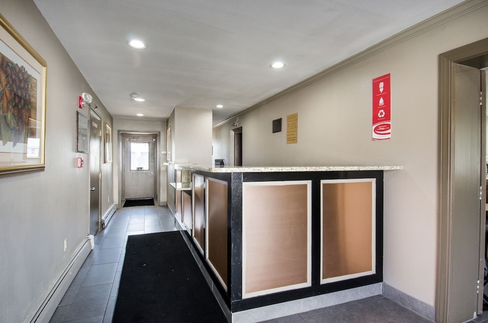 Imagen de los interiores del Hotel Econo Lodge Inn and Suites, Northborough. Foto 19