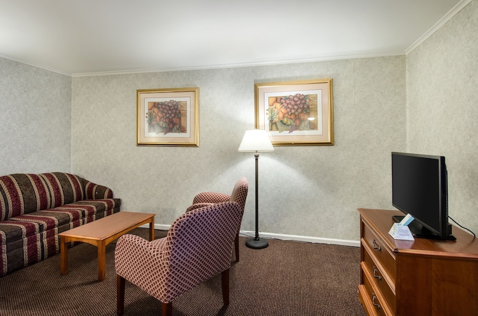 Imagen de la habitación del Hotel Econo Lodge Inn and Suites, Northborough. Foto 8
