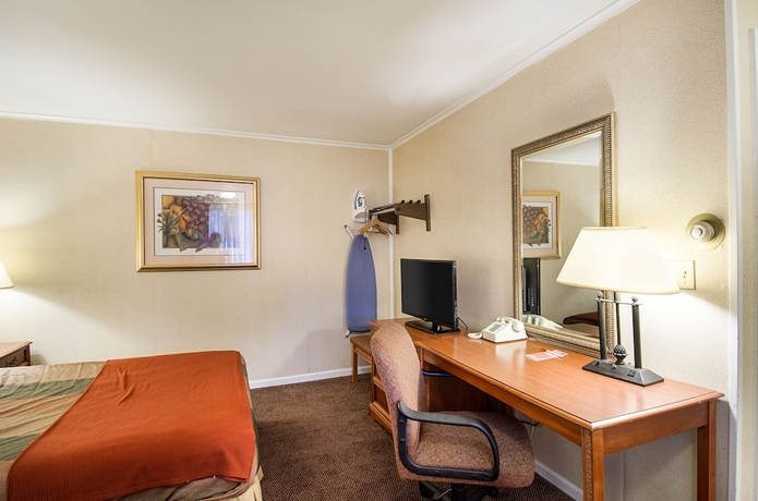 Imagen de la habitación del Hotel Econo Lodge Inn and Suites, Northborough. Foto 10
