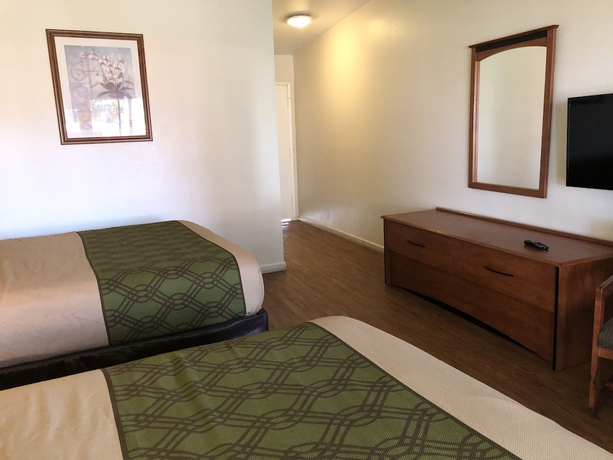 Imagen de la habitación del Hotel Econo Lodge Inn and Suites Oakland Airport. Foto 9