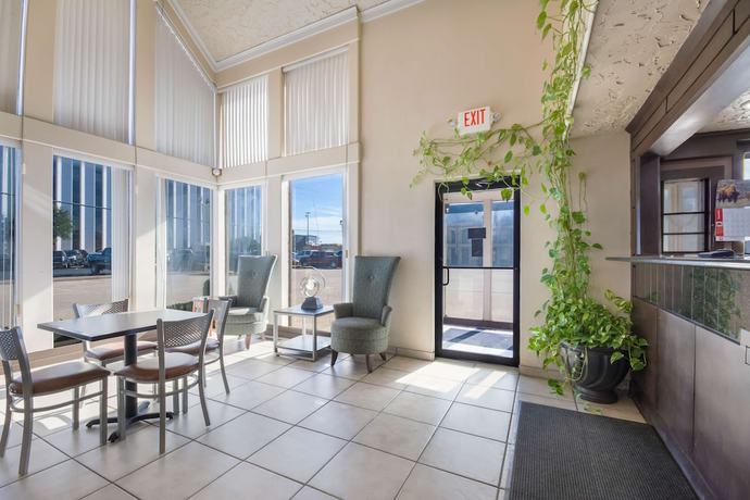 Imagen de los interiores del Hotel Econo Lodge Inn and Suites, Oklahoma City. Foto 18