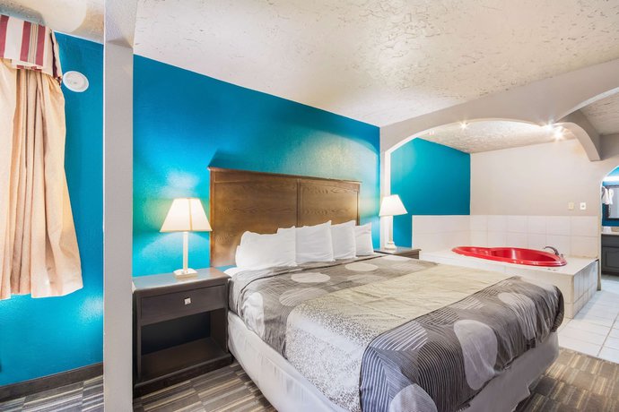 Imagen de la habitación del Hotel Econo Lodge Inn and Suites, Oklahoma City. Foto 6