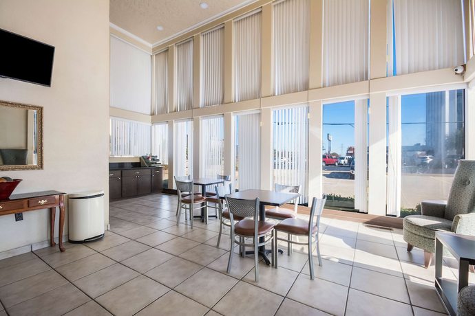 Imagen de los interiores del Hotel Econo Lodge Inn and Suites, Oklahoma City. Foto 20
