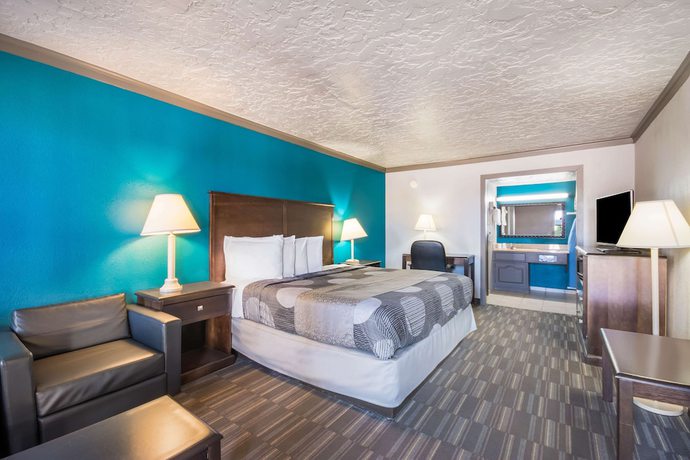 Imagen de la habitación del Hotel Econo Lodge Inn and Suites, Oklahoma City. Foto 13