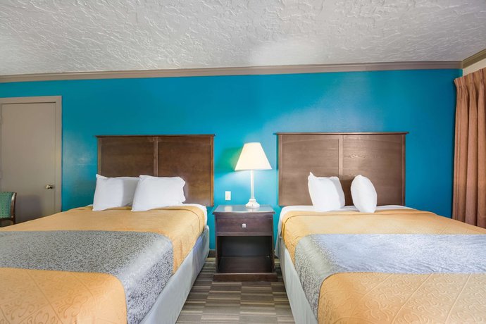 Imagen de la habitación del Hotel Econo Lodge Inn and Suites, Oklahoma City. Foto 15