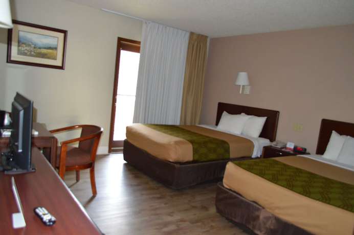 Imagen de la habitación del Hotel Econo Lodge Inn and Suites On The River. Foto 4
