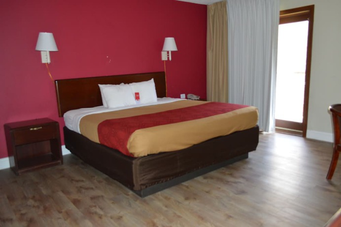 Imagen de la habitación del Hotel Econo Lodge Inn and Suites On The River. Foto 5