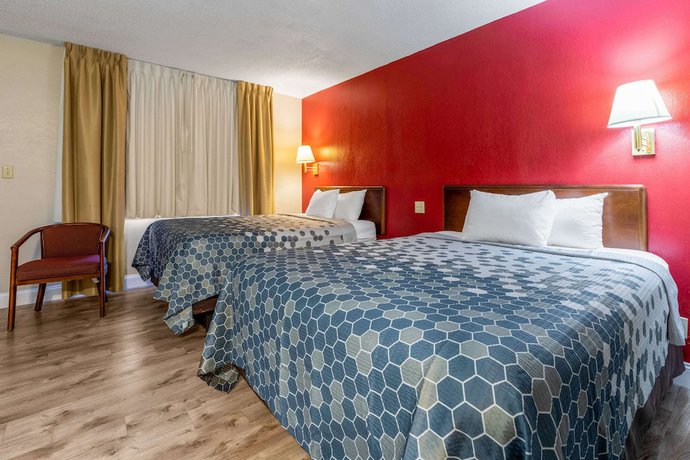 Imagen de la habitación del Hotel Econo Lodge Inn and Suites On The River. Foto 12