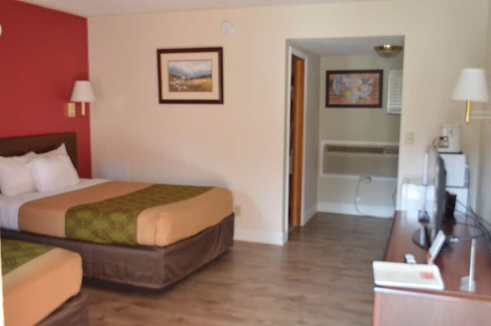 Imagen de la habitación del Hotel Econo Lodge Inn and Suites On The River. Foto 16