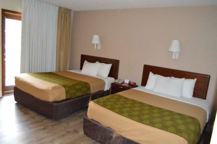 Imagen de la habitación del Hotel Econo Lodge Inn and Suites On The River. Foto 17
