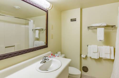 Imagen de la habitación del Hotel Econo Lodge Inn and Suites Radford-blacksburg Area. Foto 1