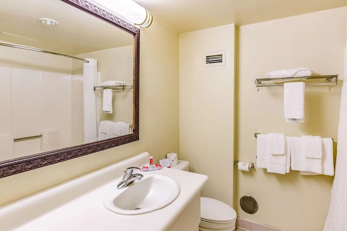 Imagen de la habitación del Hotel Econo Lodge Inn and Suites Radford-blacksburg Area. Foto 5