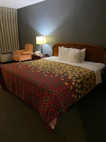 Imagen de la habitación del Hotel Econo Lodge Inn and Suites Radford-blacksburg Area. Foto 6