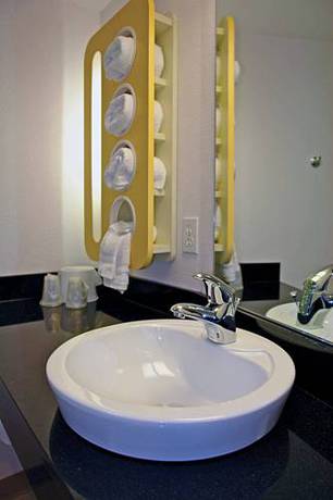 Imagen de la habitación del Hotel Econo Lodge Inn and Suites, Terre Haute. Foto 5