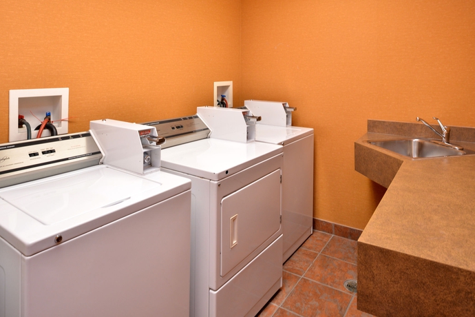 Imagen de los interiores del Hotel Econo Lodge Inn and Suites University. Foto 13