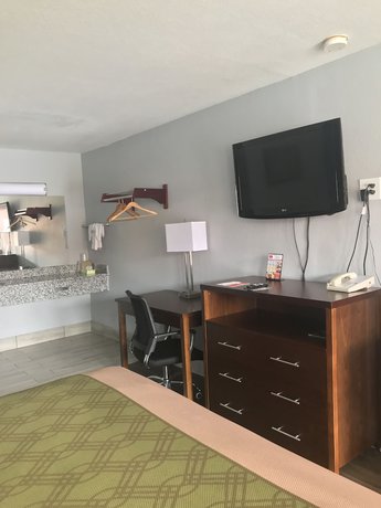 Imagen de la habitación del Hotel Econo Lodge Inn and Suites, Virginia Beach. Foto 3
