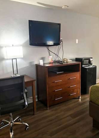 Imagen de la habitación del Hotel Econo Lodge Inn and Suites, Virginia Beach. Foto 5