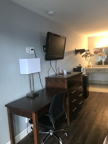 Imagen de la habitación del Hotel Econo Lodge Inn and Suites, Virginia Beach. Foto 7