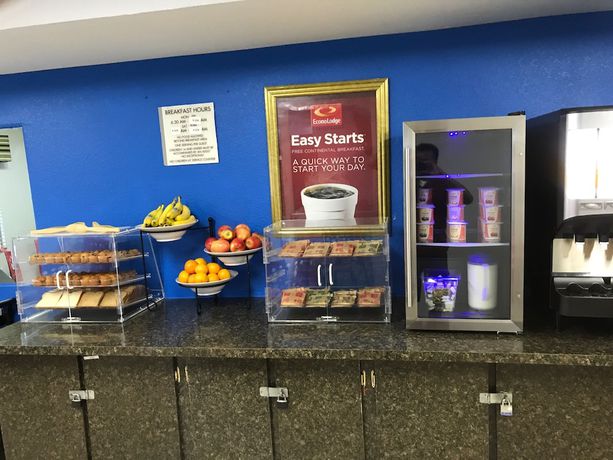 Imagen del bar/restaurante del Hotel Econo Lodge Inn and Suites, Virginia Beach. Foto 2