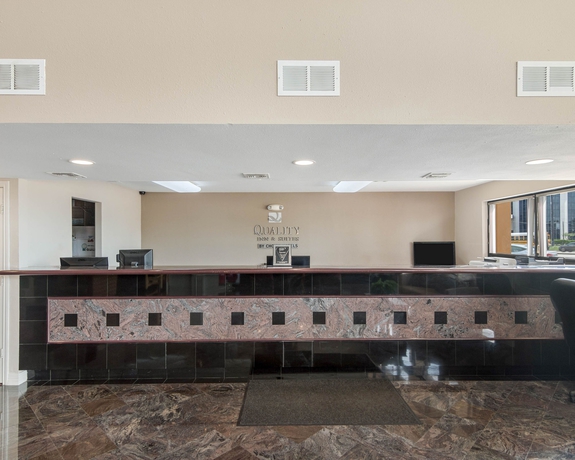 Imagen de los interiores del Hotel Econo Lodge Inn and Suites West - Energy Corridor. Foto 14
