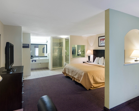 Imagen de la habitación del Hotel Econo Lodge Inn and Suites West - Energy Corridor. Foto 9