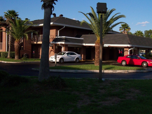 Imagen de los exteriores del Hotel Econo Lodge Jacksonville. Foto 7