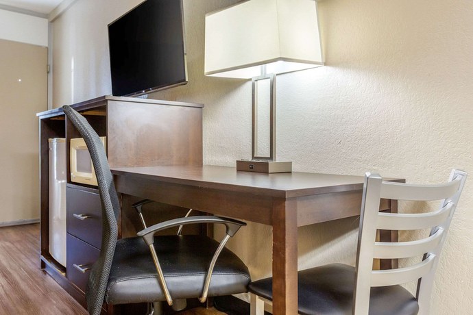 Imagen de la habitación del Hotel Econo Lodge, Joliet. Foto 10