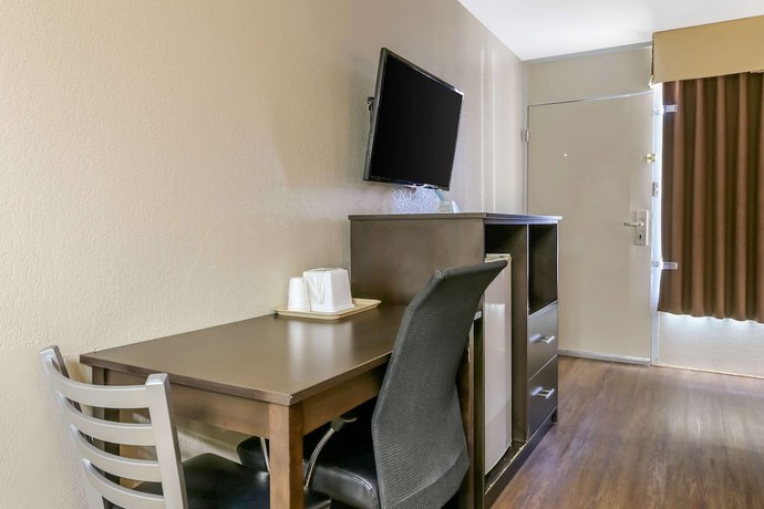 Imagen de la habitación del Hotel Econo Lodge, Joliet. Foto 16