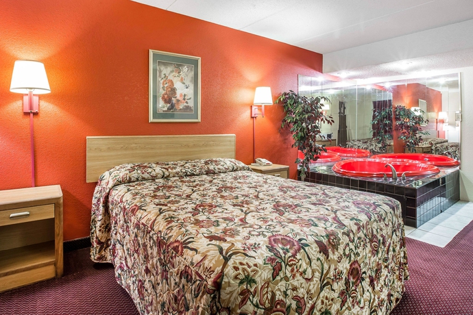 Imagen de los interiores del Hotel Econo Lodge Jonesboro, Jonesboro. Foto 7