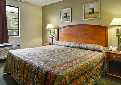 Imagen de la habitación del Hotel Econo Lodge Kalamazoo. Foto 4