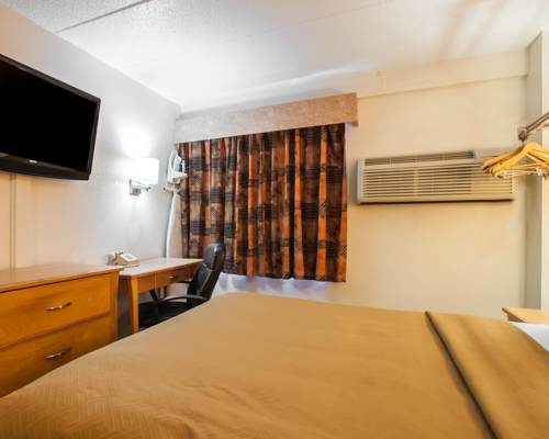 Imagen de la habitación del Hotel Econo Lodge Kansas City Downtown North. Foto 5