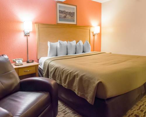 Imagen de la habitación del Hotel Econo Lodge Kansas City Downtown North. Foto 14