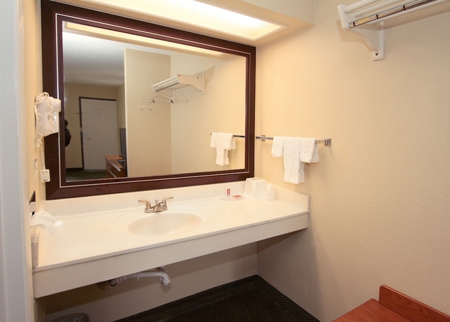 Imagen de la habitación del Hotel Econo Lodge, Knoxville. Foto 2