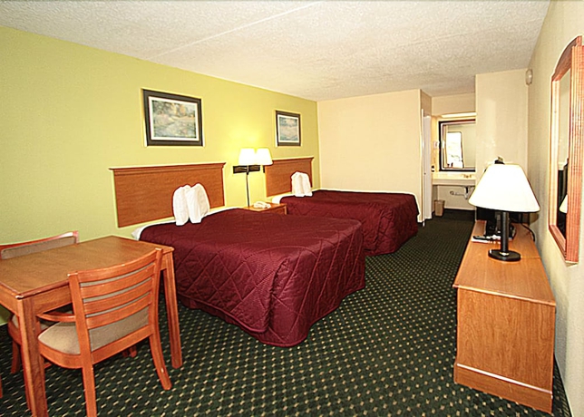 Imagen de la habitación del Hotel Econo Lodge, Knoxville. Foto 3