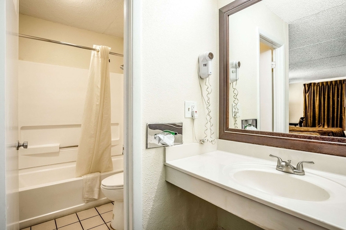 Imagen de la habitación del Hotel Econo Lodge, Knoxville. Foto 11