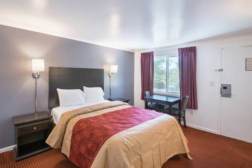 Imagen de la habitación del Hotel Econo Lodge Lee - Great Barrington. Foto 13