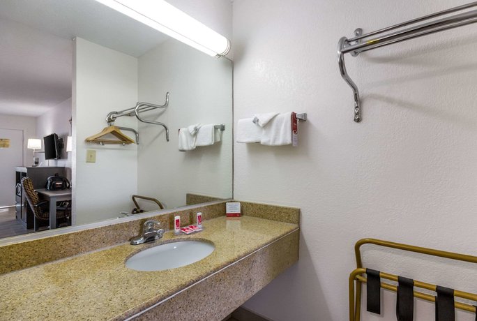 Imagen de la habitación del Hotel Econo Lodge Little Creek. Foto 14