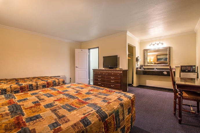 Imagen de la habitación del Hotel Econo Lodge Long Beach I-405. Foto 6