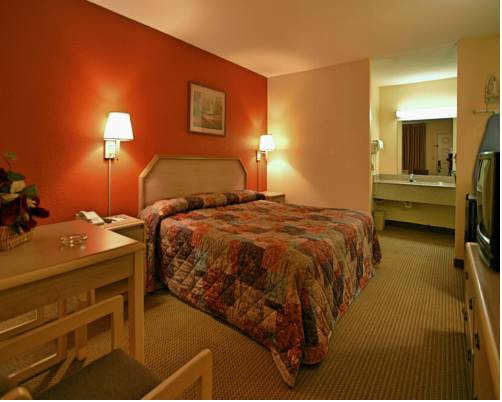 Imagen de la habitación del Hotel Econo Lodge Marshall. Foto 4