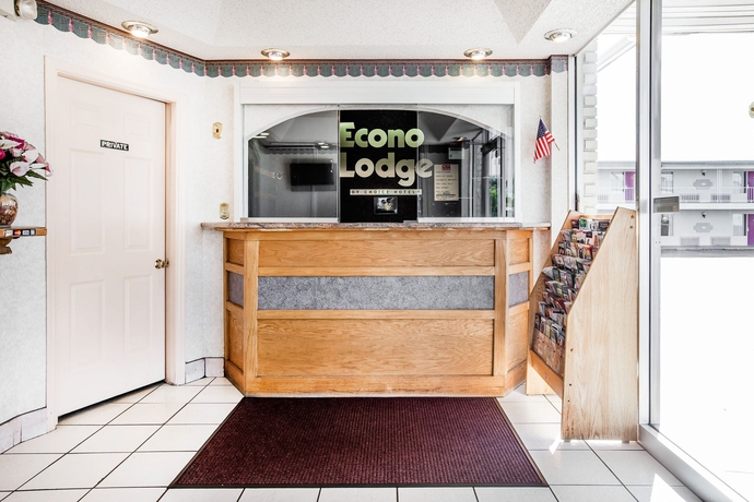 Imagen de los interiores del Hotel Econo Lodge Mc Donough. Foto 15