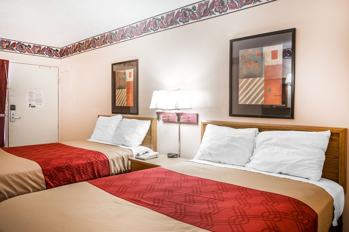 Imagen de la habitación del Hotel Econo Lodge Mc Donough. Foto 9