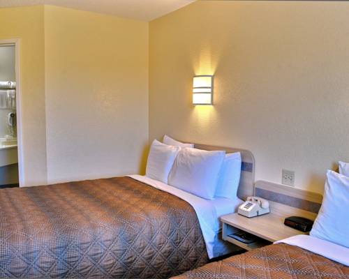 Imagen de la habitación del Hotel Econo Lodge, Meadville. Foto 7