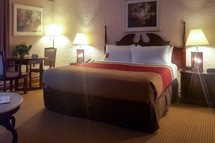 Imagen de la habitación del Hotel Econo Lodge Metro. Foto 12