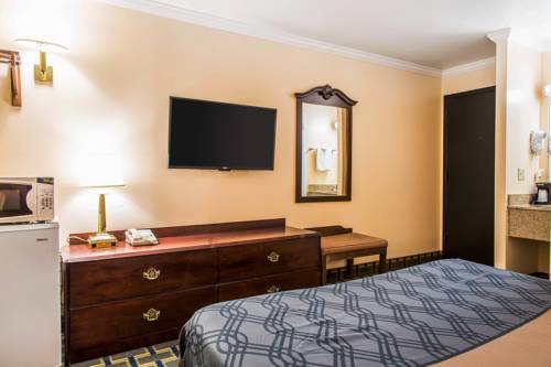 Imagen de la habitación del Hotel Econo Lodge Milldale-southington. Foto 6