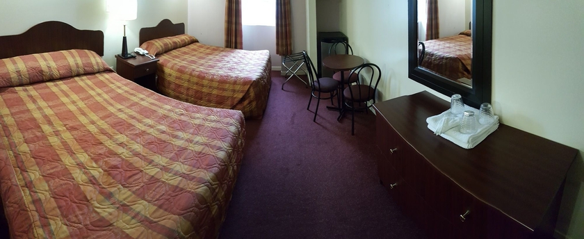 Imagen de la habitación del Hotel Econo Lodge, Montreal. Foto 2